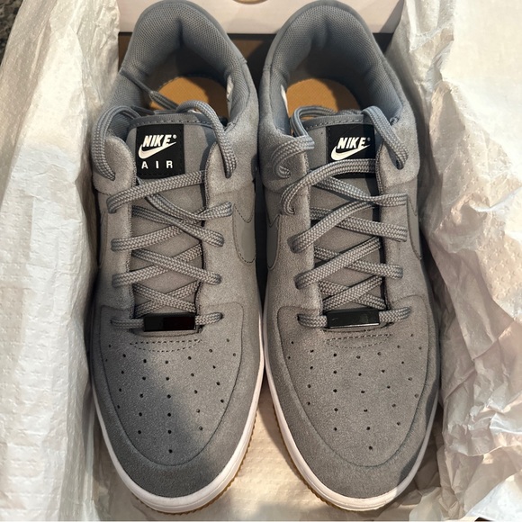 Size 9 - Nike Air Force 1 Sage Low Cool Grey 2019 - Picture 2 of 5